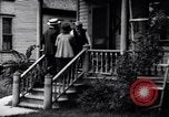 Immagine di Modulare e prefabbricata home edificio dei primi del novecento Bay City Michigan USA, 1919, secondo 34 filmato di repertorio 65675030150