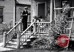 Immagine di Modulare e prefabbricata home edificio dei primi del novecento Bay City Michigan USA, 1919, secondo 61 filmato di repertorio 65675030150