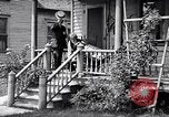 Immagine di Modulare e prefabbricata home edificio dei primi del novecento Bay City Michigan USA, 1919, secondo 62 filmato di repertorio 65675030150