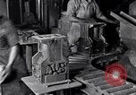 Image de lignes d'assemblage Dearborn Michigan USA, 1928, de la seconde 41 séquences d'archives historiques vidéo 65675030163