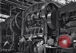 Image façonnant acier Dearborn Michigan USA, 1928, de la seconde 52 séquences d'archives historiques vidéo 65675030170