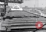 Standbild Erz Schiff United States USA, 1919, aus Sekunde 8 historischem Filmmaterial Videoclip 65675030176