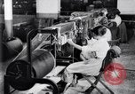 Standbild Baumwolle Webstuhl United States USA, 1922, aus Sekunde 44 historischem Filmmaterial Videoclip 65675030190