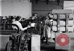 Standbild Baumwolle Webstuhl United States USA, 1922, aus Sekunde 21 historischem Filmmaterial Videoclip 65675030191