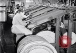 Standbild Baumwolle Webstuhl United States USA, 1922, aus Sekunde 37 historischem Filmmaterial Videoclip 65675030191