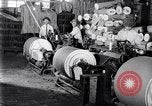 Standbild Baumwolle Webstuhl United States USA, 1922, aus Sekunde 42 historischem Filmmaterial Videoclip 65675030191