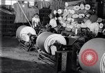 Standbild Baumwolle Webstuhl United States USA, 1922, aus Sekunde 49 historischem Filmmaterial Videoclip 65675030191