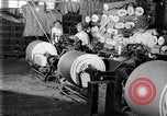 Standbild Baumwolle Webstuhl United States USA, 1922, aus Sekunde 51 historischem Filmmaterial Videoclip 65675030191