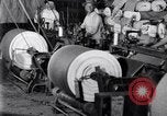 Standbild Baumwolle Webstuhl United States USA, 1922, aus Sekunde 56 historischem Filmmaterial Videoclip 65675030191