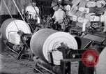 Standbild Baumwolle Webstuhl United States USA, 1922, aus Sekunde 59 historischem Filmmaterial Videoclip 65675030191