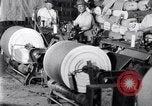 Standbild Baumwolle Webstuhl United States USA, 1922, aus Sekunde 60 historischem Filmmaterial Videoclip 65675030191