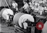 Standbild Baumwolle Webstuhl United States USA, 1922, aus Sekunde 62 historischem Filmmaterial Videoclip 65675030191