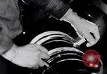 Standbild Sicherheitsmaßnahmen für Ford Motor Michigan United States USA, 1949, aus Sekunde 17 historischem Filmmaterial Videoclip 65675030192