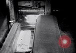 Standbild Sicherheitsmaßnahmen für Ford Motor Michigan United States USA, 1949, aus Sekunde 18 historischem Filmmaterial Videoclip 65675030192