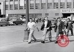 Standbild Sicherheitsmaßnahmen für Ford Motor Michigan United States USA, 1949, aus Sekunde 34 historischem Filmmaterial Videoclip 65675030192