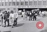 Standbild Sicherheitsmaßnahmen für Ford Motor Michigan United States USA, 1949, aus Sekunde 37 historischem Filmmaterial Videoclip 65675030192