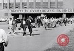Standbild Sicherheitsmaßnahmen für Ford Motor Michigan United States USA, 1949, aus Sekunde 39 historischem Filmmaterial Videoclip 65675030192