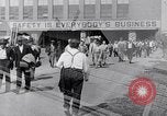 Standbild Sicherheitsmaßnahmen für Ford Motor Michigan United States USA, 1949, aus Sekunde 42 historischem Filmmaterial Videoclip 65675030192