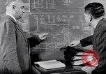 Standbild Sicherheitsmaßnahmen für Ford Motor Michigan United States USA, 1949, aus Sekunde 55 historischem Filmmaterial Videoclip 65675030192