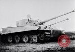 Standbild Deutsche Panzer VI Tiger Panzer Deutschland, 1943, aus Sekunde 22 historischem Filmmaterial Videoclip 65675030196