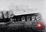 Standbild Deutsche Panzer VI Tiger Panzer Deutschland, 1943, aus Sekunde 34 historischem Filmmaterial Videoclip 65675030196