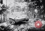 Standbild Deutsche Panzer VI Tiger Panzer Deutschland, 1943, aus Sekunde 53 historischem Filmmaterial Videoclip 65675030196