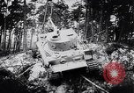 Standbild Deutsche Panzer VI Tiger Panzer Deutschland, 1943, aus Sekunde 59 historischem Filmmaterial Videoclip 65675030196