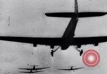 Immagine di Paracadutisti russo Mosca Russia Unione Sovietica, 1942, secondo 21 filmato di repertorio 65675030204