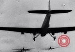 Immagine di Paracadutisti russo Mosca Russia Unione Sovietica, 1942, secondo 22 filmato di repertorio 65675030204