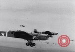 Immagine di Paracadutisti russo Mosca Russia Unione Sovietica, 1942, secondo 40 filmato di repertorio 65675030204