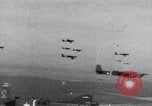 Immagine di Paracadutisti russo Mosca Russia Unione Sovietica, 1942, secondo 44 filmato di repertorio 65675030204