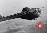 Immagine di Paracadutisti russo Mosca Russia Unione Sovietica, 1942, secondo 48 filmato di repertorio 65675030204