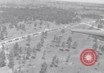 Standbild US Army training Manöver United States USA, 1942, aus Sekunde 3 historischem Filmmaterial Videoclip 65675030205