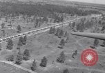 Standbild US Army training Manöver United States USA, 1942, aus Sekunde 8 historischem Filmmaterial Videoclip 65675030205