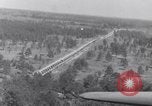 Standbild US Army training Manöver United States USA, 1942, aus Sekunde 9 historischem Filmmaterial Videoclip 65675030205