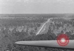 Standbild US Army training Manöver United States USA, 1942, aus Sekunde 12 historischem Filmmaterial Videoclip 65675030205