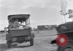 Standbild US Army training Manöver United States USA, 1942, aus Sekunde 28 historischem Filmmaterial Videoclip 65675030205