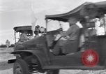 Standbild US Army training Manöver United States USA, 1942, aus Sekunde 29 historischem Filmmaterial Videoclip 65675030205