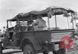 Standbild US Army training Manöver United States USA, 1942, aus Sekunde 30 historischem Filmmaterial Videoclip 65675030205