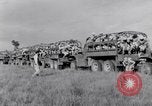 Standbild US Army training Manöver United States USA, 1942, aus Sekunde 35 historischem Filmmaterial Videoclip 65675030205