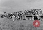 Standbild US Army training Manöver United States USA, 1942, aus Sekunde 36 historischem Filmmaterial Videoclip 65675030205
