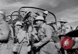 Standbild US Army training Manöver United States USA, 1942, aus Sekunde 40 historischem Filmmaterial Videoclip 65675030205