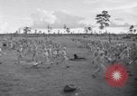 Standbild US Army training Manöver United States USA, 1942, aus Sekunde 59 historischem Filmmaterial Videoclip 65675030205