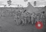 Standbild US Army training Manöver United States USA, 1942, aus Sekunde 62 historischem Filmmaterial Videoclip 65675030205