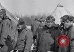 Standbild amerikanische Soldaten Island, 1942, aus Sekunde 10 historischem Filmmaterial Videoclip 65675030206