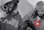 Standbild amerikanische Soldaten Island, 1942, aus Sekunde 21 historischem Filmmaterial Videoclip 65675030206