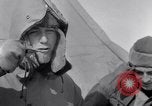 Standbild amerikanische Soldaten Island, 1942, aus Sekunde 22 historischem Filmmaterial Videoclip 65675030206