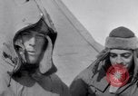 Standbild amerikanische Soldaten Island, 1942, aus Sekunde 23 historischem Filmmaterial Videoclip 65675030206