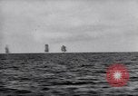 Image bataille navale à Casablanca bombardement navires français de Vichy Casablanca au Maroc, 1942, de la seconde 59 séquences d'archives historiques vidéo 65675030218