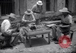 Standbild gefangenen Aktivitäten Devil's Island Guyana, 1939, aus Sekunde 17 historischem Filmmaterial Videoclip 65675030234